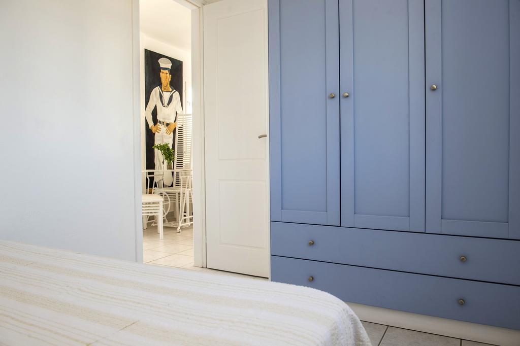 Aiolos Home With Private Veranda And Amazing Sea Views, Paros Piso Livadi Exterior foto